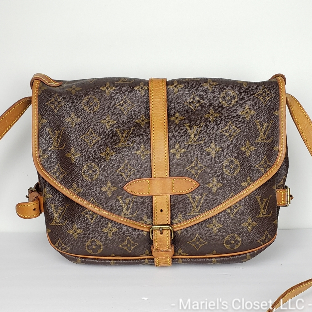 Authentic Louis Vuitton Saumur 30 Crossbody Bag #2583M